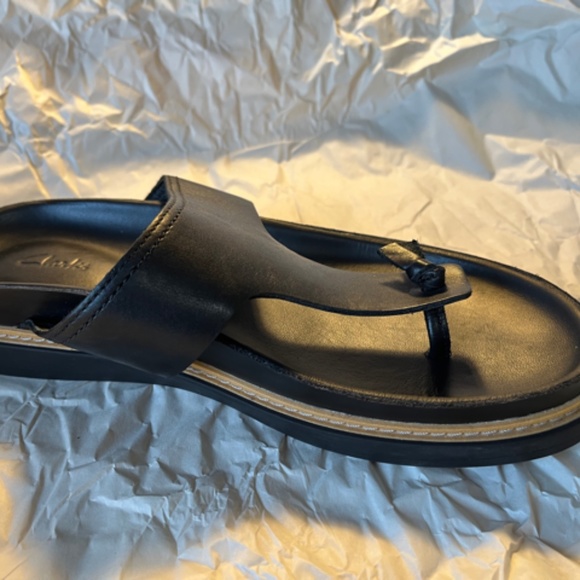 Men\'s Black Leather Clarks Sandals